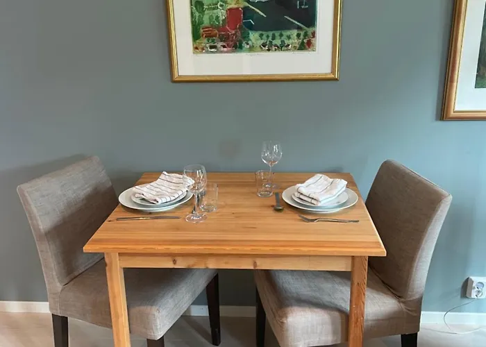 Modern Near Center - Parking Available