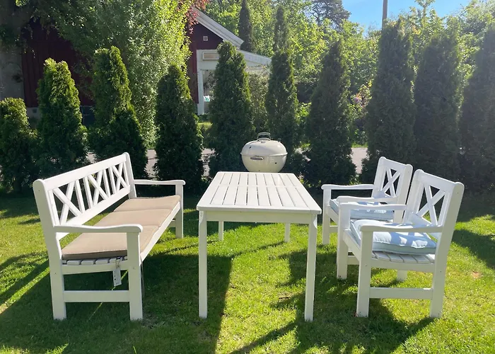 Modern Near Center - Parking Available *